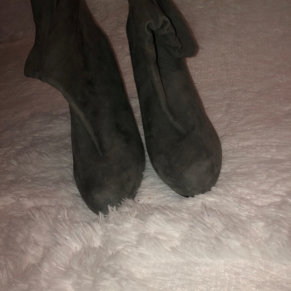 Booties - Picture 3 of 4